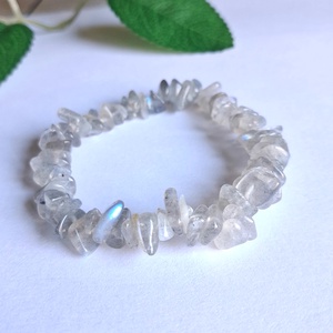 Labradorit splitter ásvány karkötő- természetes forma, szép fényjáték- Videóval - ékszer - karkötő - ásványkarkötő - Meska.hu