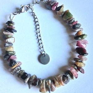 Vegyes turmalin splitter karkötő nemesacél kapoccsal - ékszer - karkötő - ásványkarkötő - Meska.hu