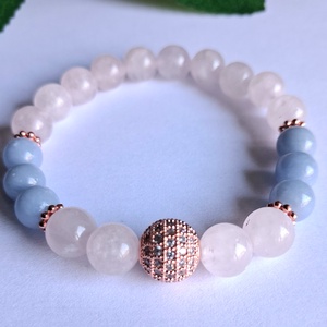 Rózsakvarc és angelit nőies ásvány karkötő rose gold cirkóniás gömbbel - ékszer - karkötő - ásványkarkötő - Meska.hu