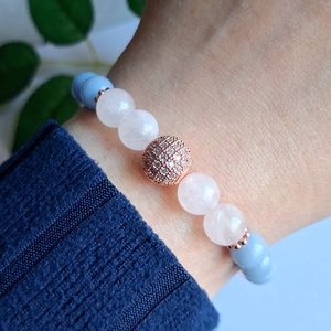 Rózsakvarc és angelit nőies ásvány karkötő rose gold cirkóniás gömbbel - Meska.hu