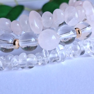 Rózsakvarc és hegyikristály ásvány karkötők- visszafogott alapdarabok szettben - ékszer - karkötő - ásványkarkötő - Meska.hu