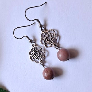 Rodonit-tulit virágos ásványfülbevaló - ékszer - fülbevaló - lógó fülbevaló - Meska.hu