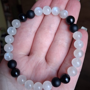 Szivárvány holdkő ásvány karkötő fekete turmalinnal és ónixszal - Meska.hu