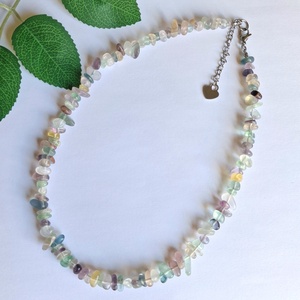 Fluorit splitter/ chips ásvány nyaklánc nemesacél szerelékkel, lánchosszabbítóval - ékszer - karóra és ékszeróra - nyaklánc óra - Meska.hu