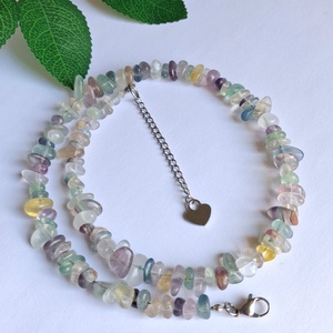 Fluorit splitter/ chips ásvány nyaklánc nemesacél szerelékkel, lánchosszabbítóval - Meska.hu