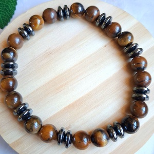 Férfi ásvány karkötő tigrisszemmel és hematittal � erő, egyensúly - ékszer - karkötő - ásványkarkötő - Meska.hu