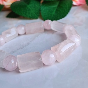 Rózsakvarc hasábos ásvány karkötő vékony csuklóra - ékszer - karkötő - ásványkarkötő - Meska.hu