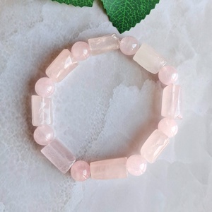 Rózsakvarc hasábos ásvány karkötő vékony csuklóra - Meska.hu