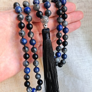 Lapis lazuli, larvikit és matt ónix ásvány mala - bojtos ásvány nyaklánc- imafüzér - otthon & életmód - dekoráció - spiritualitás - mala - Meska.hu