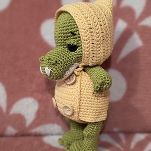 Amigurumi Krokodil baba ruhában - játék & sport - plüssállat & játékfigura - más figura - Meska.hu