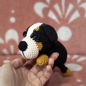 Amigurumi Berni Pásztor kutya - játék & sport - plüssállat & játékfigura - kutya - Meska.hu