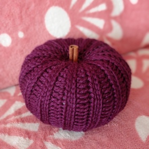 Horgolt tök, fahéj rúddal, Kellékek & szerszámok, Dekorációs kellékek, Őszi dekor, Őszi dekortök, Horgolás, Varrás, MESKA