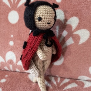 Amigurumi tündérke Katica jelmezben, Játék & Sport, Plüssállat & Játékfigura, Zsiráf, Baba-és bábkészítés, Horgolás, MESKA