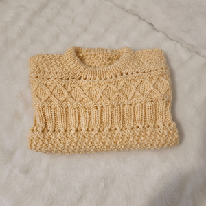 Kézzel kötött baba pulóver - ruha & divat - babaruha & gyerekruha - pulóver - Meska.hu