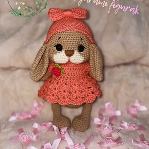 Kézzel horgolt nyuszi, szoknyában - Meska.hu