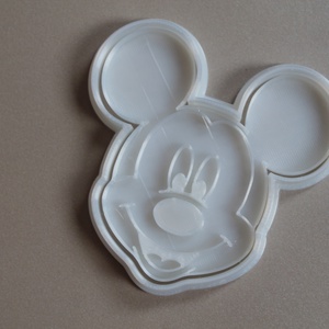Süteménykiszúró (Minnie és Mickey egér) - otthon & életmód - konyhafelszerelés, tálalás - sütés, főzés - sütikiszúró - Meska.hu