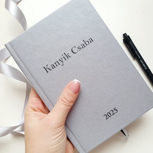 Egyedi naptár, minimál, fekete, ezüst, Naptár, határidőnapló, kalendár, zsebnaptár, névreszóló, tervező, Otthon & Életmód, Papír, írószer, Naptár & Tervező, Fotó, grafika, rajz, illusztráció, Mindenmás, MESKA