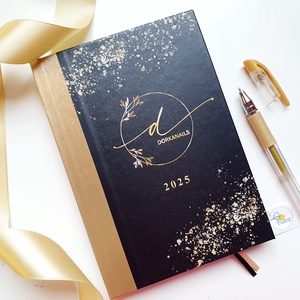 Egyedi naptár, Aany és fekete, Logóval, Naptár, határidőnapló, kalendár, zsebnaptár, névreszóló, tervező, Otthon & Életmód, Papír, írószer, Naptár & Tervező, Fotó, grafika, rajz, illusztráció, Mindenmás, MESKA
