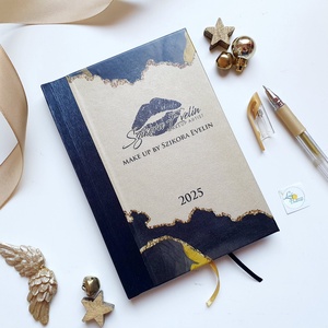 Egyedi naptár, Aany és fekete, Logóval, Naptár, határidőnapló, kalendár, zsebnaptár, névreszóló, tervező, Otthon & Életmód, Papír, írószer, Naptár & Tervező, Fotó, grafika, rajz, illusztráció, Mindenmás, MESKA