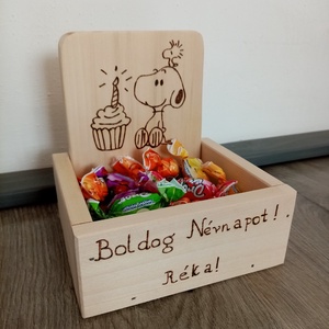 Boldog névnapot! - cukorkatartó box, Otthon & Életmód, Dekoráció, Asztal és polc dekoráció, Díszdoboz, Festett tárgyak, Gravírozás, pirográfia, MESKA