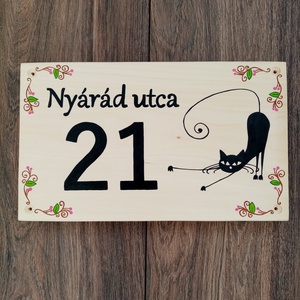 Házszám, házszámtábla, utcatábla- Nyújtózkodós cicus, házszám ., Otthon & Életmód, Ház & Kert, Házszám, Festészet, Festett tárgyak, MESKA