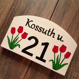 Házszám, házszámtábla, utcatábla- piros tulipánok - házszám  - otthon & életmód - ház & kert - házszám - Meska.hu