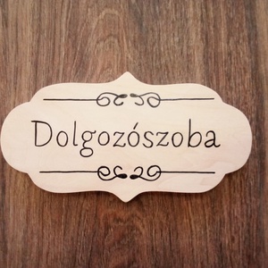 Névtábla , ajtótábla, postaláda tábla - otthon & életmód - dekoráció - ajtó- és ablak dekoráció - ajtótábla - Meska.hu