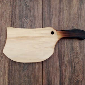 Natúr hársfából készült bárd alakú vágódeszka, reggeliző deszka, kínálótál - otthon & életmód - konyhafelszerelés, tálalás - sütés, főzés - vágódeszka - Meska.hu