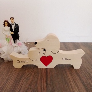 Fa tacskó család, forma puzzle, kutya család, dísztárgy, polc dekoráció- puzzle , Esküvő, Nászajándék, Esküvői pénzátadó doboz, Famegmunkálás, Festett tárgyak, Egyedi kézzel festett tacskó család.
Az elemek külön választhatóak, vastag lazúrral felület kezelve..., MESKA