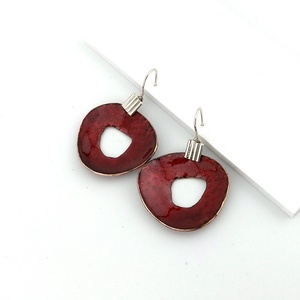 Bordó karika tűzzománc fülbevaló ezüst fülbevaló akasztóval - Meska.hu