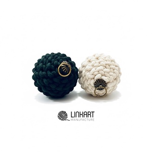 Horgolt karácsonyi gömbök díszdobozban - karácsony - karácsonyi lakásdekoráció - karácsonyfadíszek - Meska.hu