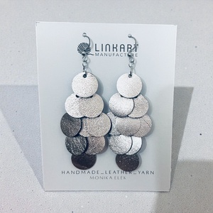 Valódi bőr fülbevaló - ékszer - fülbevaló - lógó fülbevaló - Meska.hu