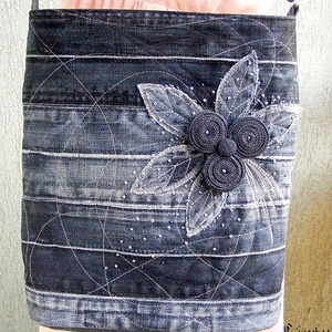 Éjjeli virág gyöngyhímzett crossbody farmer táska - táska & tok - kézitáska & válltáska - vállon átvethető táska - Meska.hu