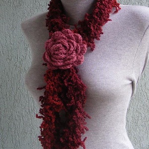 Téli horgolt nyaklánc bordó-piros színekben - ruha & divat - sál, sapka, kendő - sál - Meska.hu