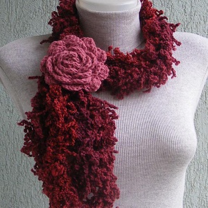 Téli horgolt nyaklánc bordó-piros színekben - ruha & divat - sál, sapka, kendő - sál - Meska.hu