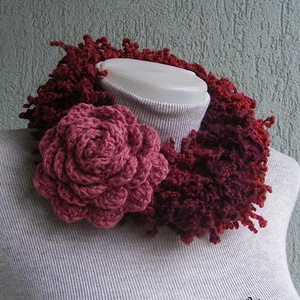 Téli horgolt nyaklánc bordó-piros színekben, Ruha & Divat, Sál, Sapka, Kendő, Sál, Varrás, Horgolás, MESKA