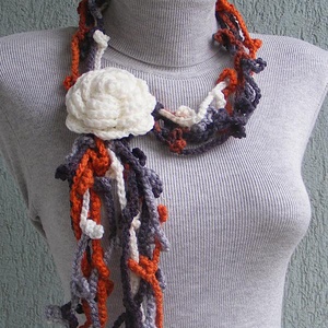 Téli horgolt nyaklánc terrakotta- fehér- sürke színekben - ékszer - nyaklánc - nyakpánt, gallér - Meska.hu