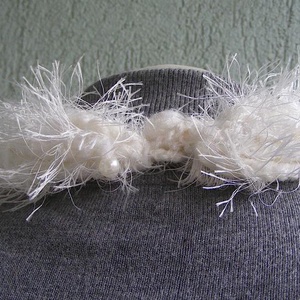 Téli horgolt nyaklánc fehér színben - ékszer - nyaklánc - nyakpánt, gallér - Meska.hu