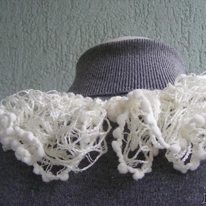 Téli horgolt nyaklánc fehér színben - ékszer - nyaklánc - nyakpánt, gallér - Meska.hu