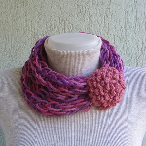 Téli horgolt nyaklánc lila színekben - ékszer - nyaklánc - nyakpánt, gallér - Meska.hu