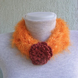 Téli horgolt nyaklánc narancssárga-barna színekben - ruha & divat - sál, sapka, kendő - sál - Meska.hu
