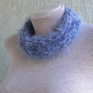 Téli horgolt nyaklánc kék színekben - ékszer - nyaklánc - nyakpánt, gallér - Meska.hu