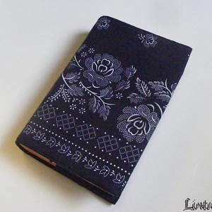 Könyvborító állítható szélességgel, kékfestő jellegű anyagból - könyv & zene - könyvtok - Meska.hu