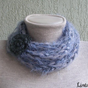 Téli horgolt nyaklánc szürke-kék színekben - ruha & divat - sál, sapka, kendő - sál - Meska.hu