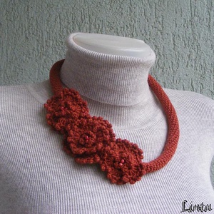 Horgolt nyaklánc terrakotta színekben - ékszer - nyaklánc - nyakpánt, gallér - Meska.hu