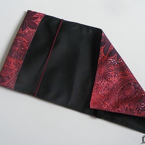 Piros minta, vízhatlan könyvborító állítható szélességgel - könyv & zene - könyvtok - Meska.hu