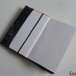 Stilizált liliom, vízhatlan könyvborító állítható szélességgel - könyv & zene - könyvtok - Meska.hu