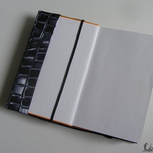 Fekete-fehér minta, vízhatlan könyvborító állítható szélességgel - könyv & zene - könyvtok - Meska.hu