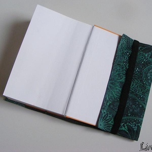 Zöld minta, vízhatlan könyvborító állítható szélességgel - könyv & zene - könyvtok - Meska.hu