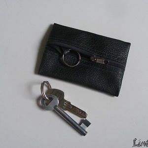 Valódi bőr kulcstartó, sötétzöld - táska & tok - kulcstartó & táskadísz - kulcstartó - Meska.hu